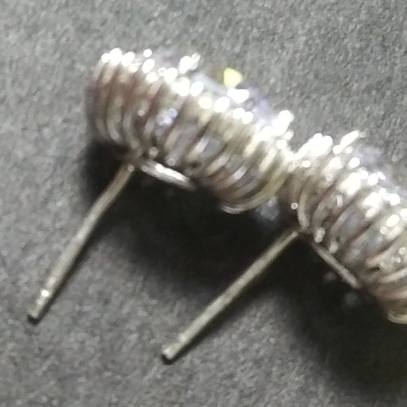 sparkly stud earrings stamped 925 china on the back - Picture 15 of 15